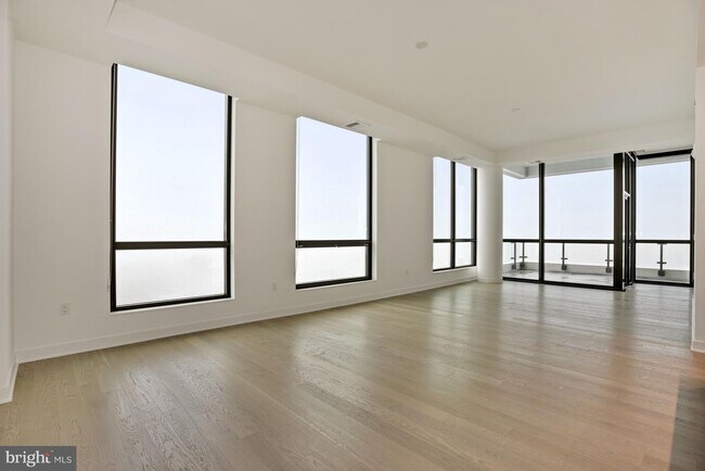 Building Photo - 1650 Silver Hill Dr