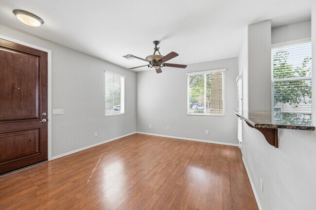 Building Photo - 1637 S Wildrose