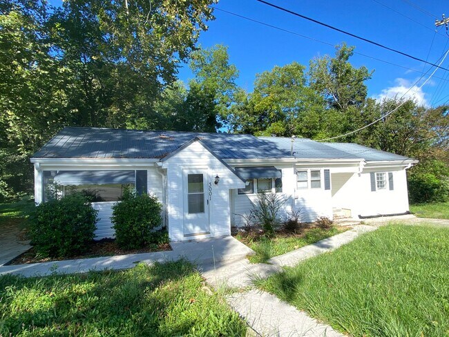 Foto del edificio - 3 Bedroom 1 Bathroom House