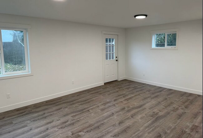 Espacio vital - 3650 NE Canterbury Cir