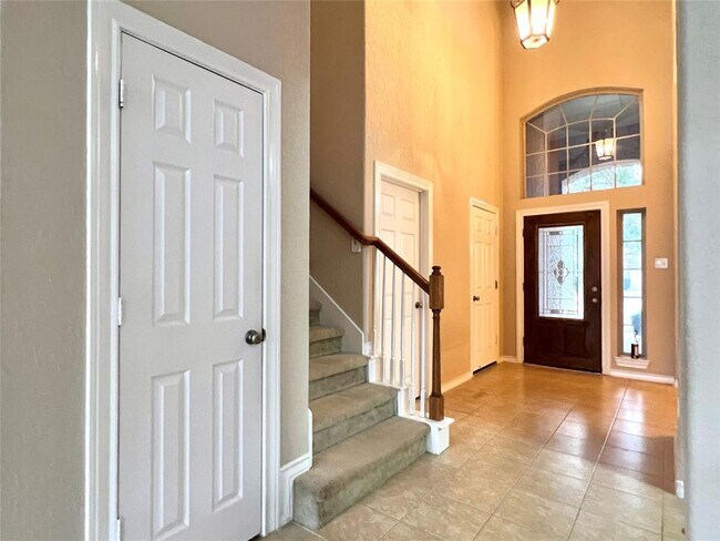 Building Photo - 5019 Redleaf Forest Ln