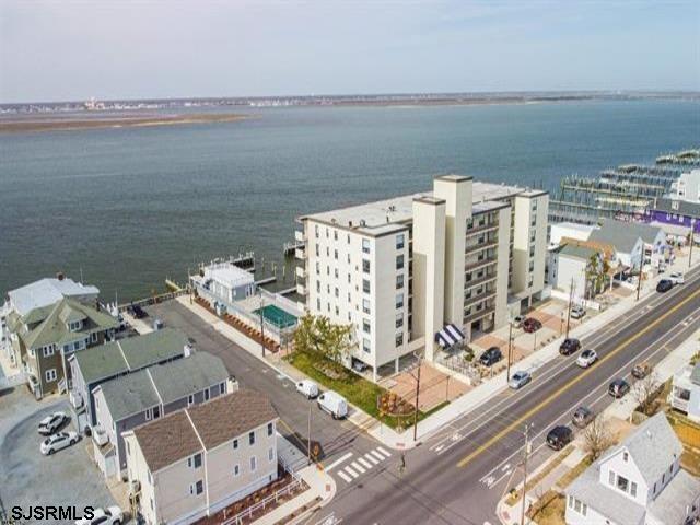 Foto del edificio - 336 Bay Ave