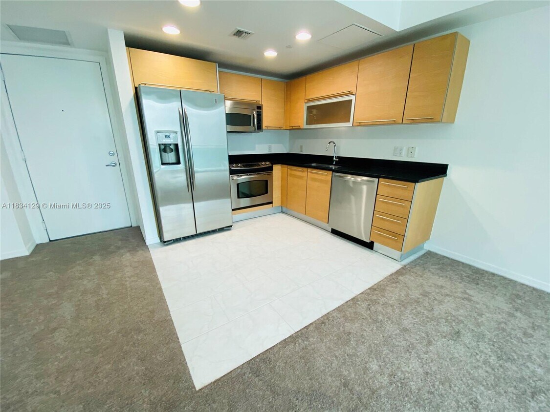 Primary Photo - 951 Brickell Ave