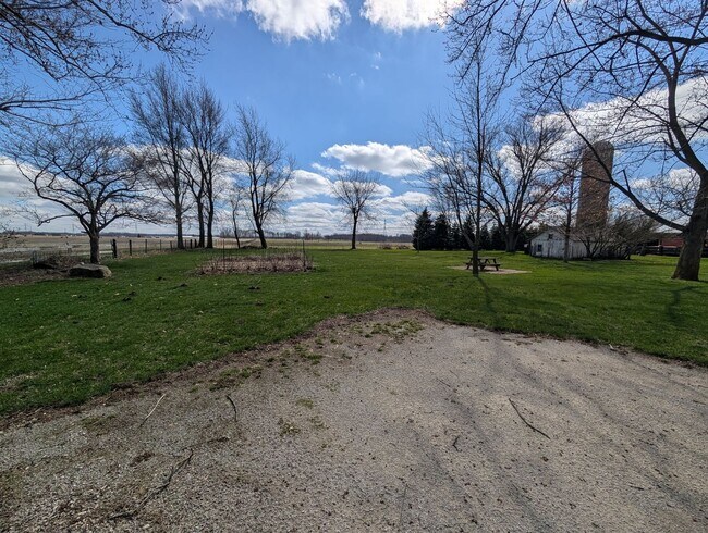 Foto del edificio - 4 Bedroom 2 Bathroom House - Middlebury