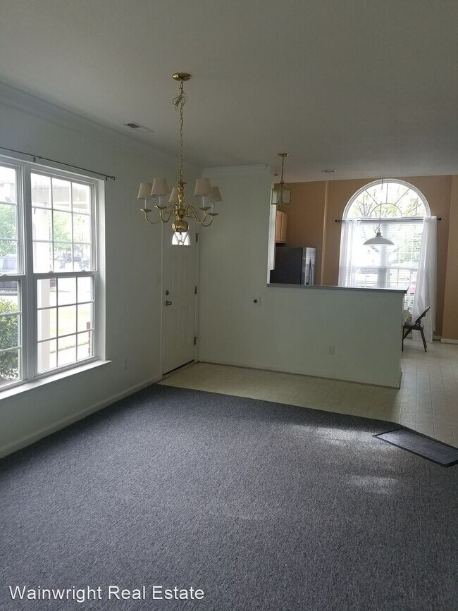 Building Photo - 3 br, 2.5 bath House - 874 Hunley Drive