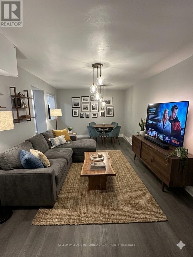 Building Photo - 10140 Yonge St