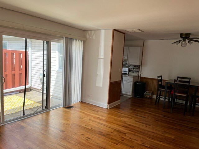 Foto del edificio - 1811 Jamestown Cir
