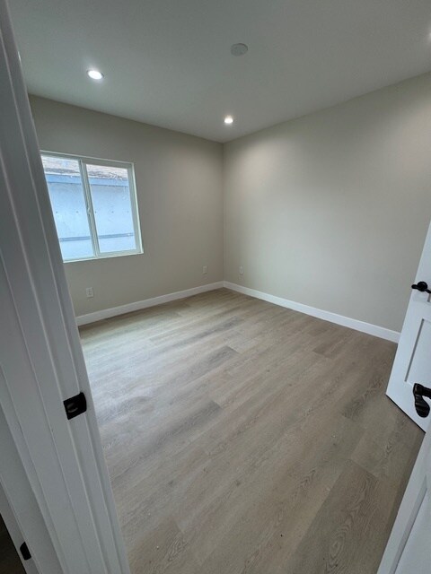 Foto del edificio - 4044 W 167th St