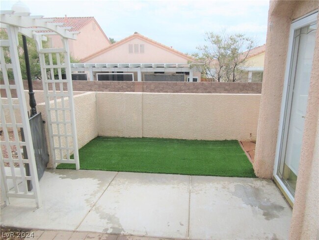Foto del edificio - 76 Belle Ridge Ave