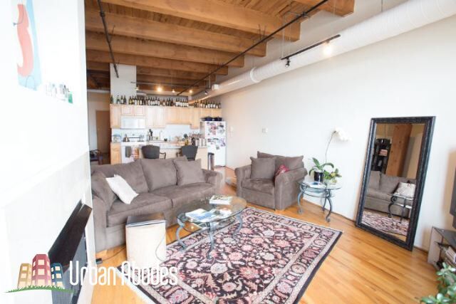 Building Photo - 1250 W Van Buren St