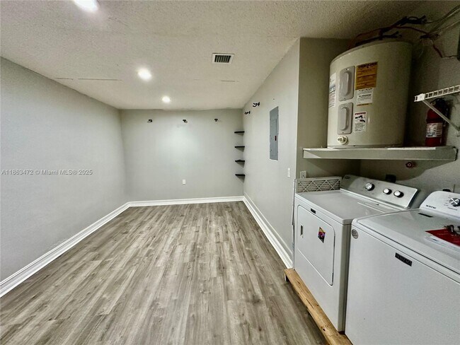 Foto del edificio - 10940 SW 143rd Ct