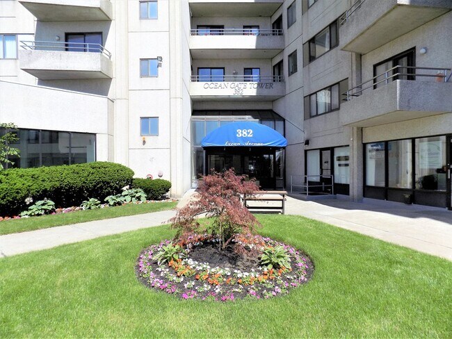 Foto del edificio - 382 Ocean Ave
