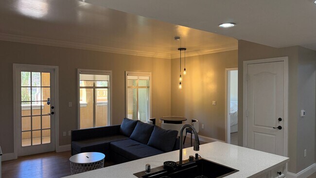 Building Photo - Luxury Living: Furnished 1BR Condo for Rent in Lake Las Vegas