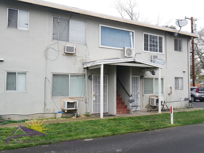 Building Photo - Cozy 1 Bed 1 Bath 700sqft Fourplex in Nort...