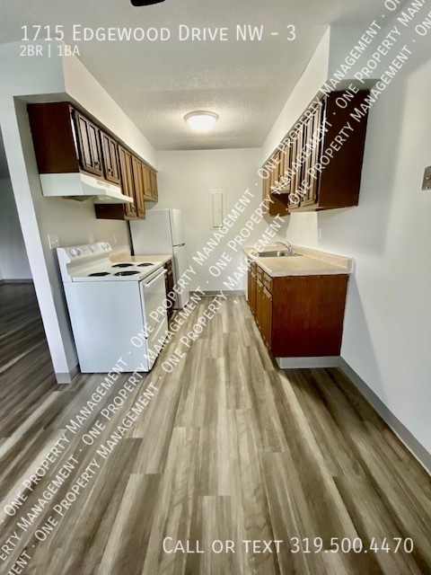 Foto del edificio - 1715 Edgewood Dr NW