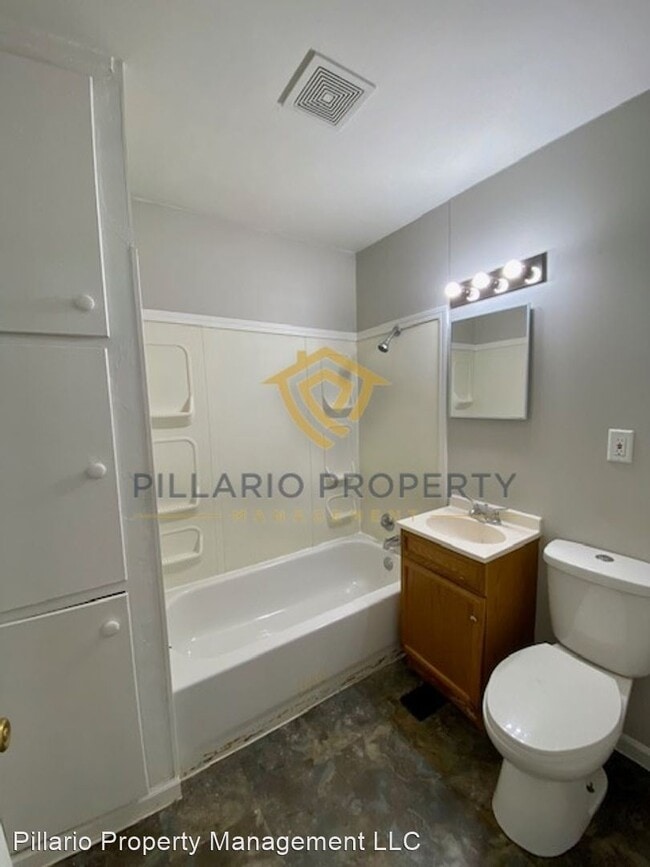 Building Photo - 3 br, 1 bath House - 5016 Leone Dr