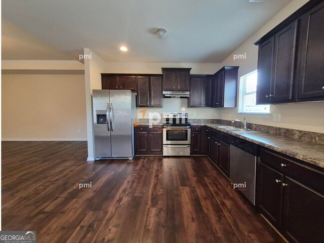 Building Photo - 2 Longleaf Cir