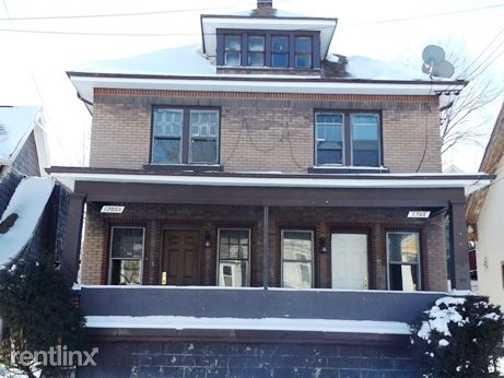 Primary Photo - 1705 Whitney Ave