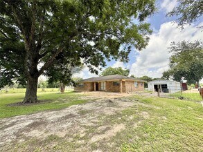 Building Photo - 547 County Rd 949E