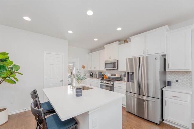 Building Photo - 4803 Star Jasmine Dr