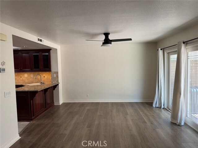 Foto del edificio - 2035 Cobblefield Way