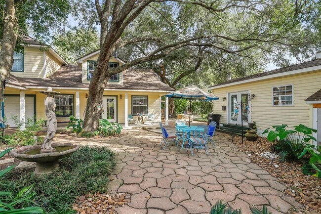 Building Photo - 27730 Morton Rd