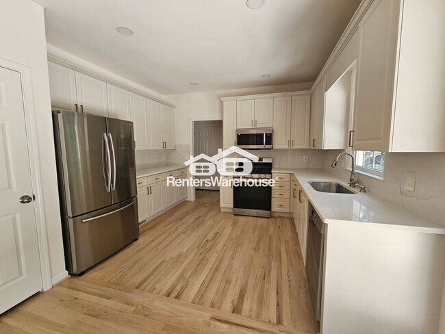 Foto del edificio - 2530 Wellsley Ln