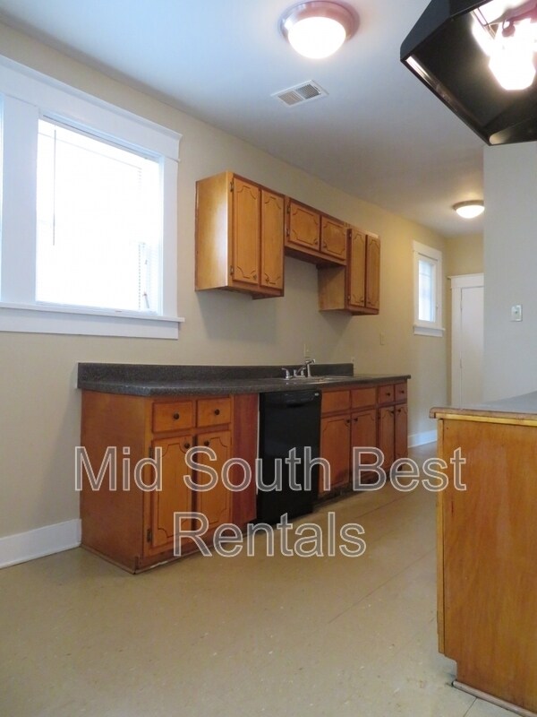 Building Photo - 874 N Belvedere Blvd