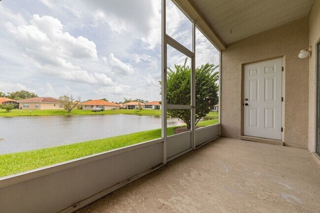 Building Photo - 2218 Garden Lake Dr