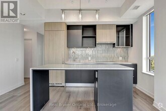 Building Photo - 405-405 Dundas St W