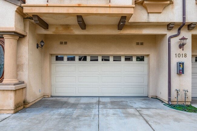 Building Photo - Three bedroom condo for lease in Arcadia