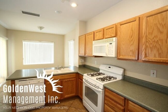 Building Photo - Lovely 2 Story 3Bdm 2.5Ba Home in Centenni...
