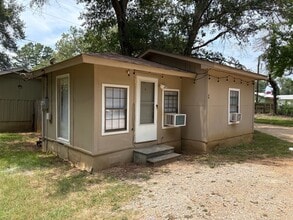 Building Photo - 12547 Chapman Rd