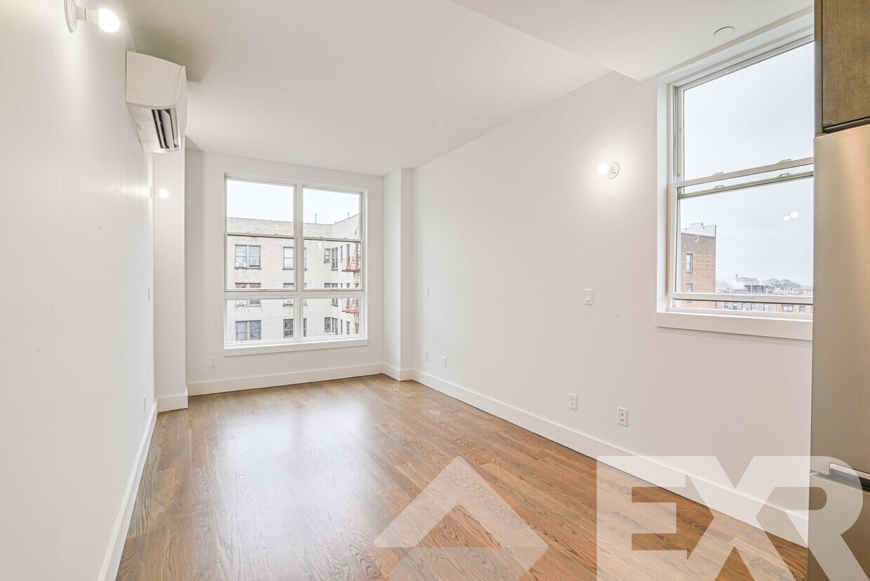 Primary Photo - 1365 Nostrand Ave.