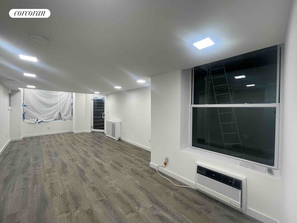 Foto principal - 128 W 13th St