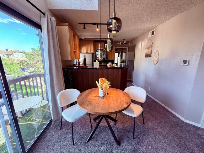 Foto del edificio - 6380 S Boston St