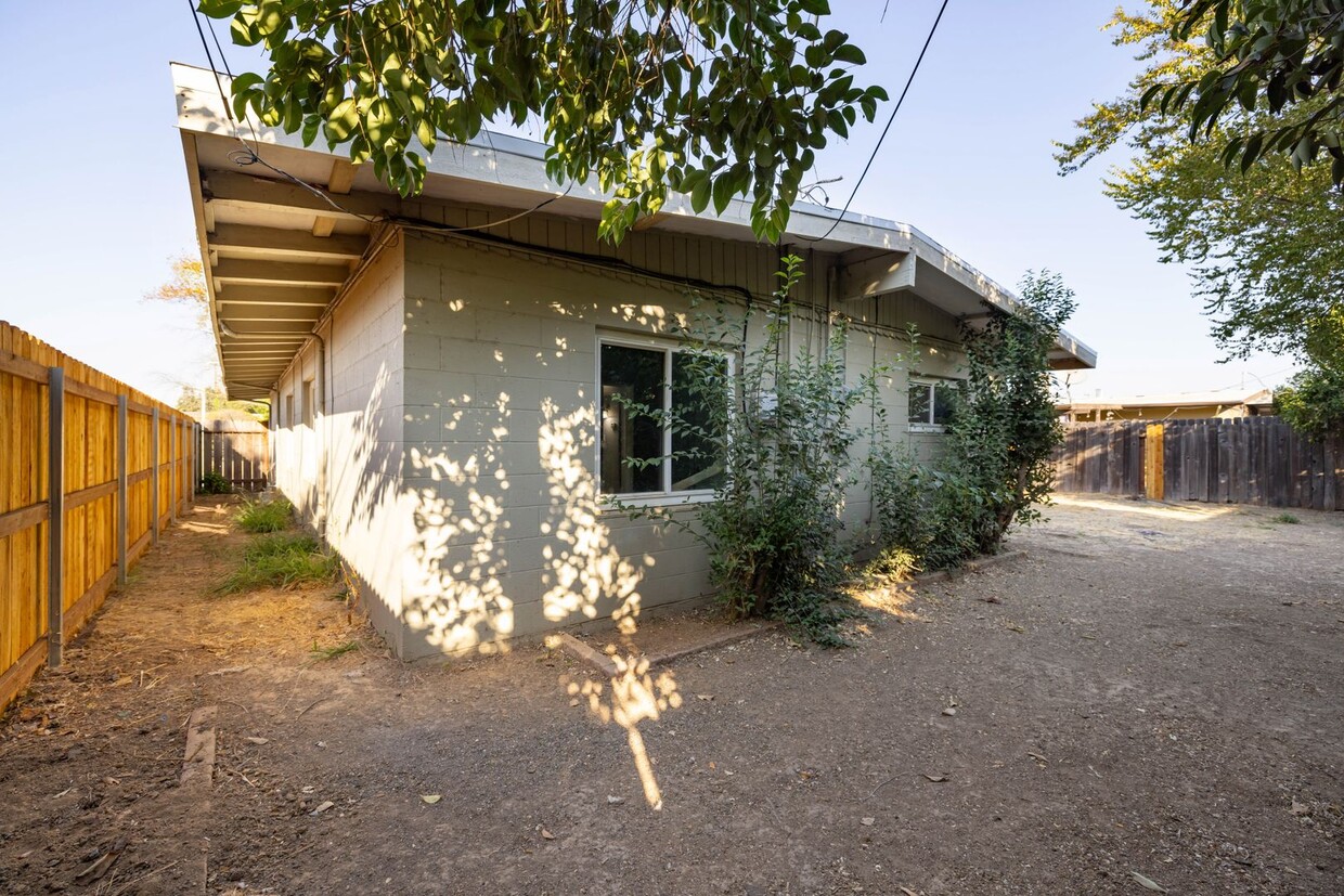 Primary Photo - Resident Benefit Package Property