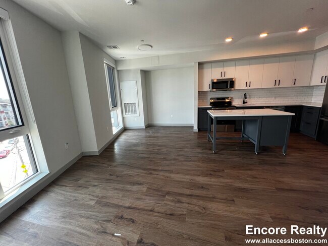 Foto del edificio - 80 Rugg Rd