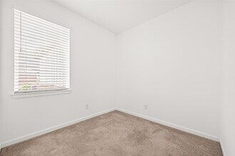 Building Photo - 21815 White Bellflower Ln