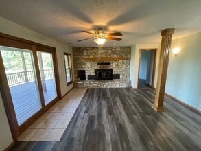 Building Photo - 437 Zinnia Ln