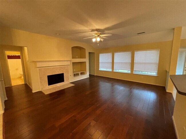 Building Photo - 99 S Wynnoak Cir