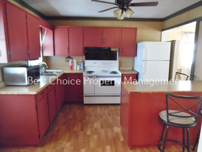 Building Photo - 559 Jamison Rd