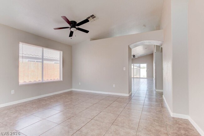 Building Photo - 1716 Anchor Dr