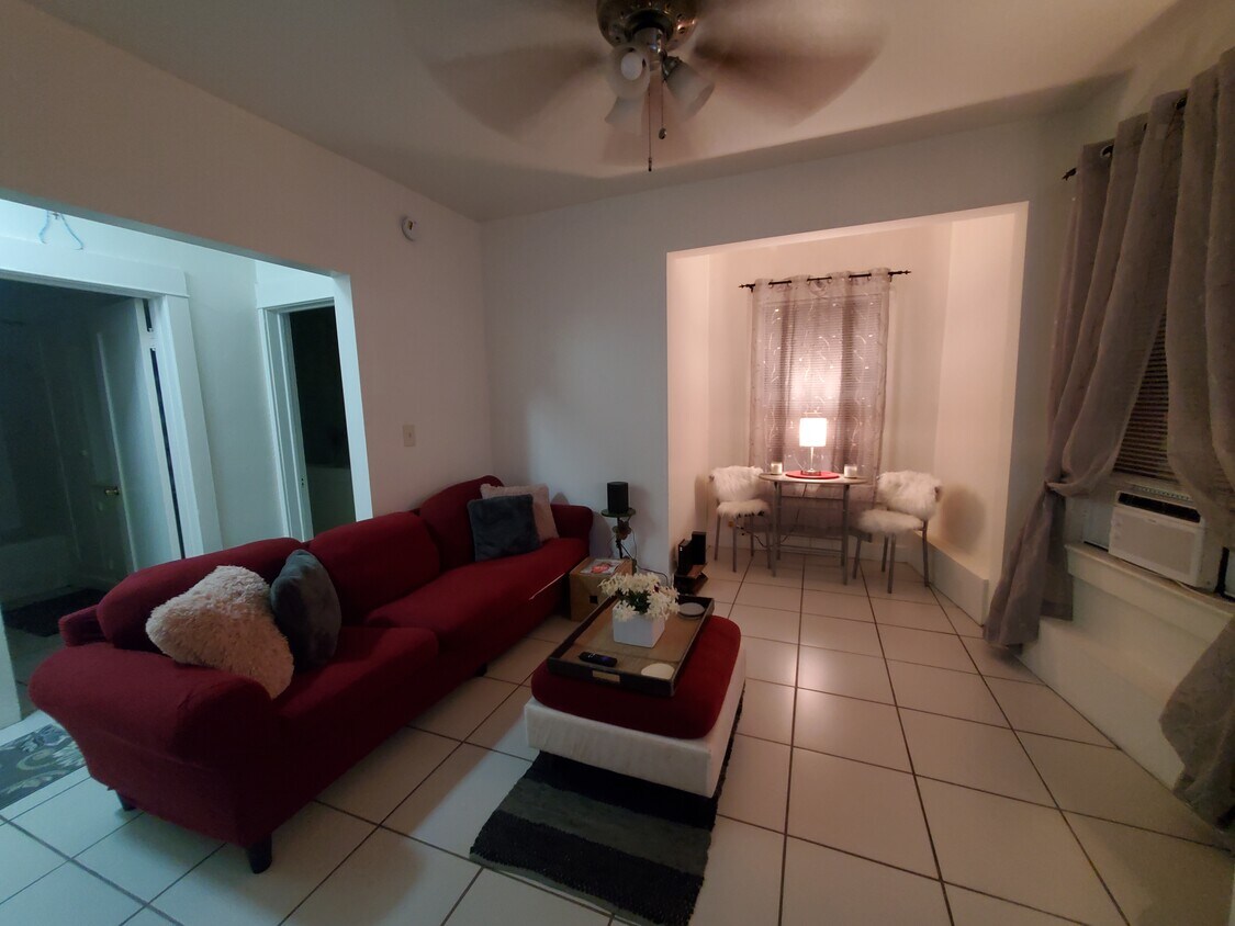 Sala de estar - 117 Chautauqua Blvd