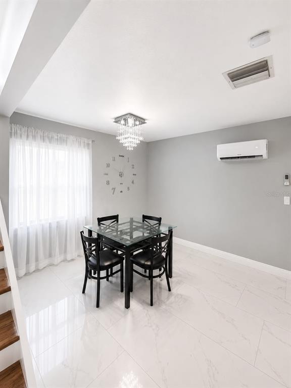 Foto del edificio - 5124 Springwood Dr