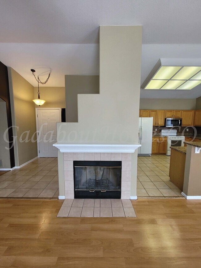 Building Photo - 4177 Vernal Cir