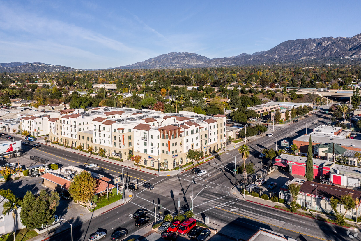 Aerial View - Luxe Pasadena