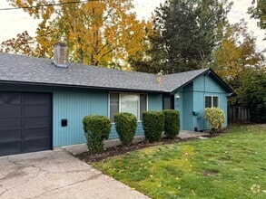 Building Photo - 2201 Pierce St
