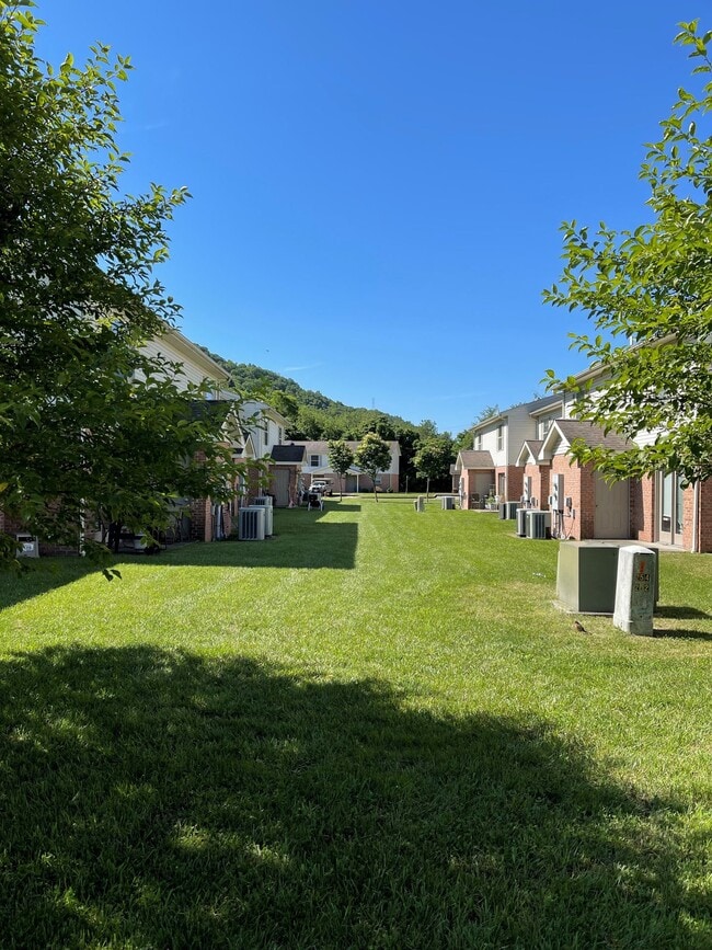 Foto del edificio - 2 BR 40% Abbie View