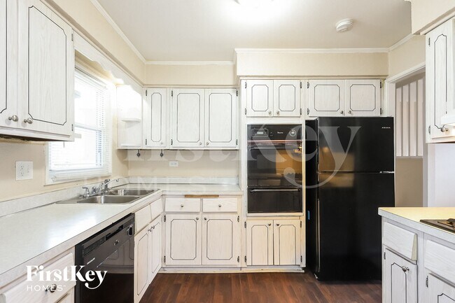 Foto del edificio - 374 Oswego St